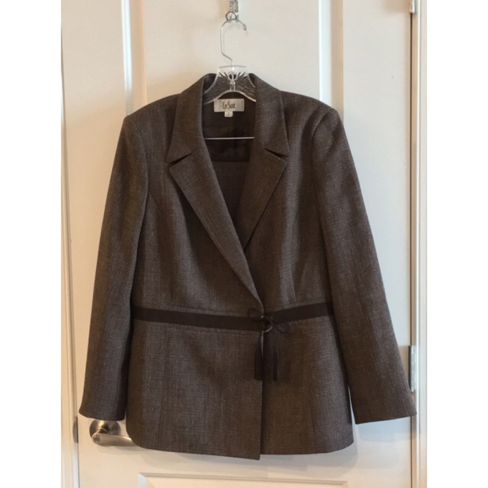 Le Suit Brown and Blue Skirt Suit Size 12